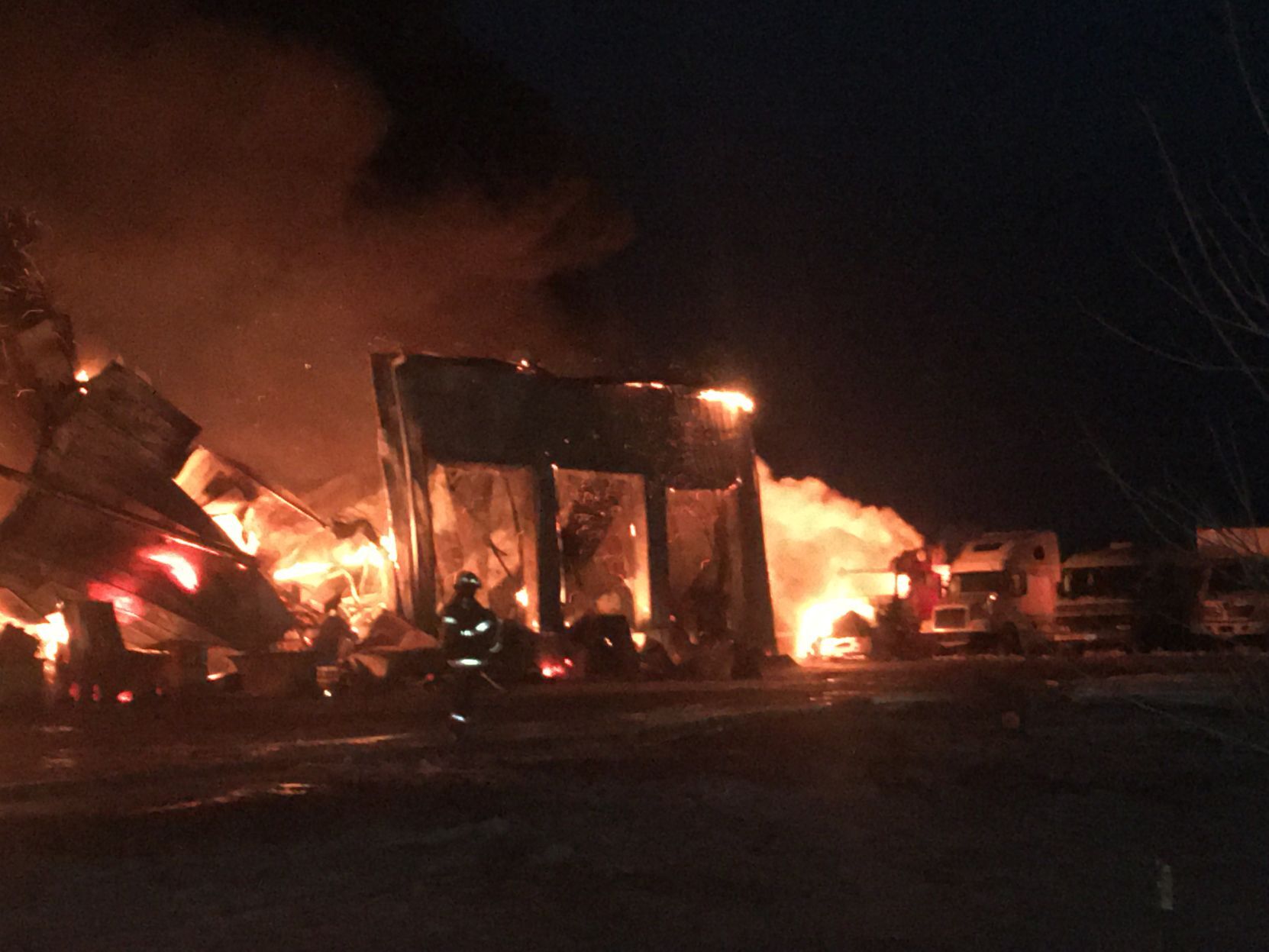121420jr-fire-hudson-2